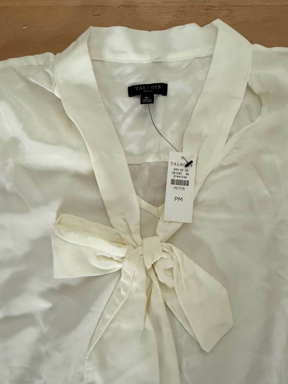 New Talbots Medium Petite Ivory Long Sleeve Blouse Lace Trim V-Neck Tie Front - Picture 6 of 6